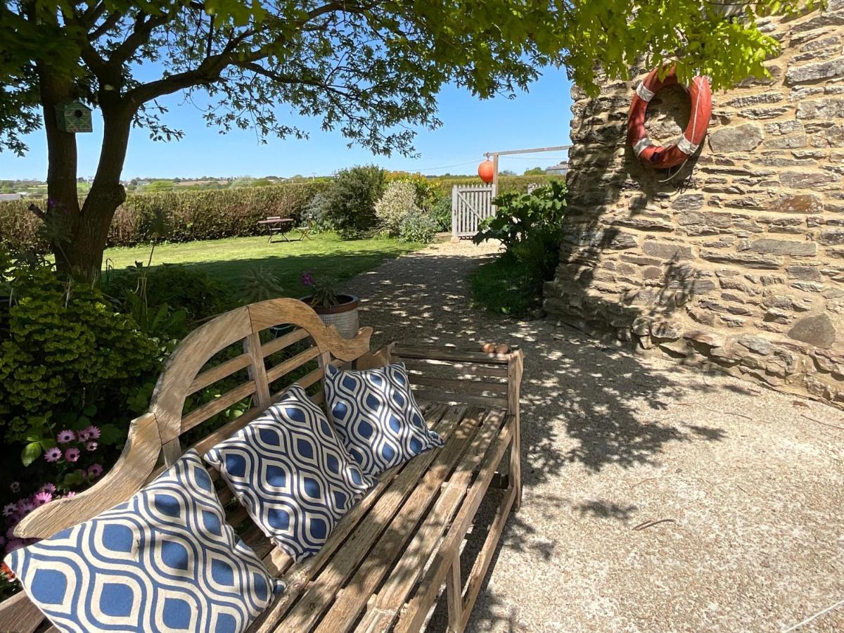 Ker Ar Men Bed & Breakfast Minihy-Tréguier Exterior photo